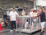 湖南“浸猪笼”惹众怒！妇女报痛批9人团伙被抓最高判10年！